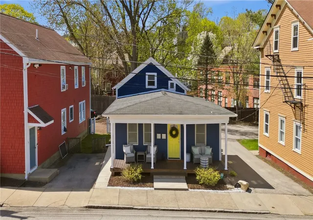 Homes for sale in East Greenwich, RI | 157 Duke St, East Greenwich, RI 02818 | MLS# 1409418