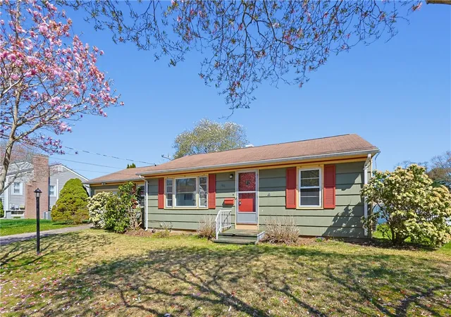 Homes for sale in North Kingstown, RI | 145 Glenwood Dr, North Kingstown, RI 02852 | MLS# 1410983