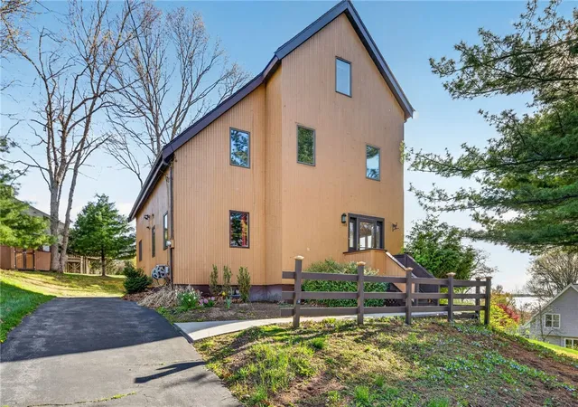 Homes for sale in Tiverton, RI | 199 Lepes Rd, Tiverton, RI 02878 | MLS# 1411339