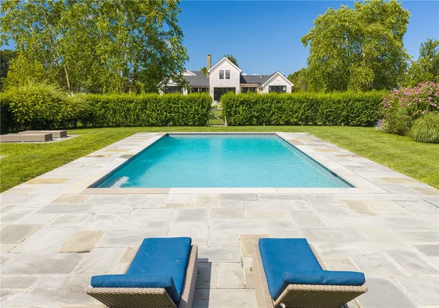 Photo 2 of Single family home for sale at 424 3rd Beach Rd, Middletown, RI 02842 | MLS# 1410933 | Listing updated on 2026-08-01