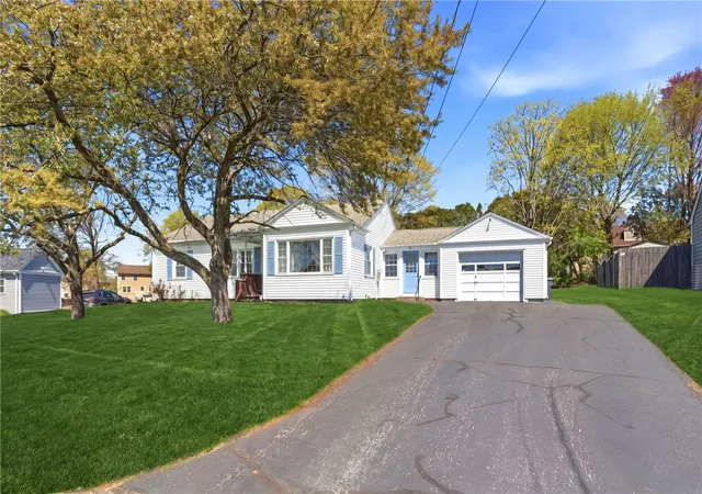 Homes for sale in Cumberland, RI | 15 Valley View Dr, Cumberland, RI 02864 | MLS# 1411148