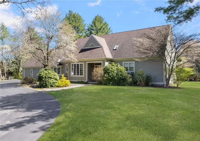 Homes for sale in East Greenwich, RI | 110 Osprey Dr, East Greenwich, RI 02818 | MLS# 1411142
