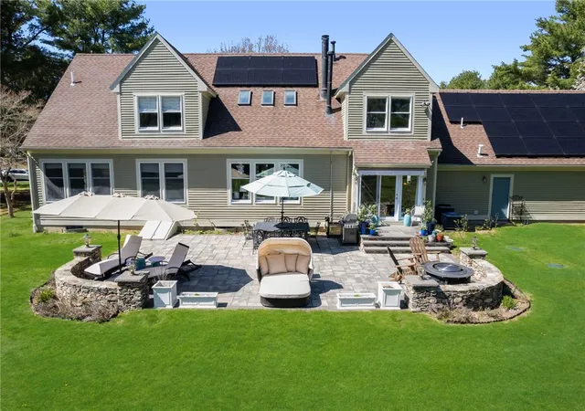 Homes for sale in East Greenwich, RI | 110 Osprey Dr, East Greenwich, RI 02818 | MLS# 1411142