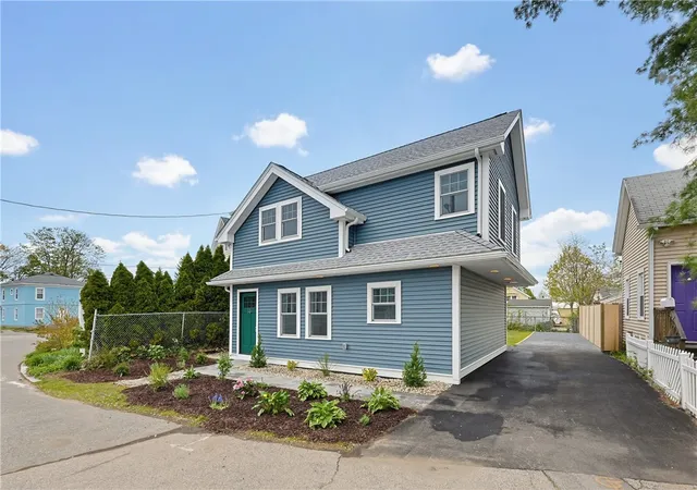 2nd image of 33 Jefferson Ave, East Providence, RI 02915 | MLS# 1399234