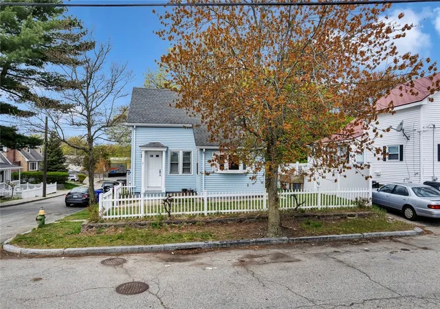 Homes for sale in Providence, RI | 2 Carder St, Providence, RI 02904 | MLS# 1411481