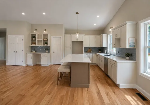4th image of 83 Sunset Lake Cir, Coventry, RI 02816 | MLS# 1411379