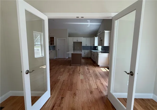 5th image of 83 Sunset Lake Cir, Coventry, RI 02816 | MLS# 1411379