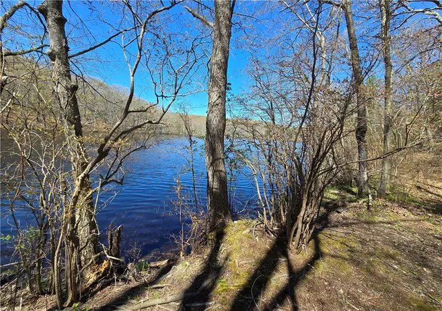 Homes for sale in Smithfield, RI | 210 Log Rd, Smithfield, RI 02917 | MLS# 1411495