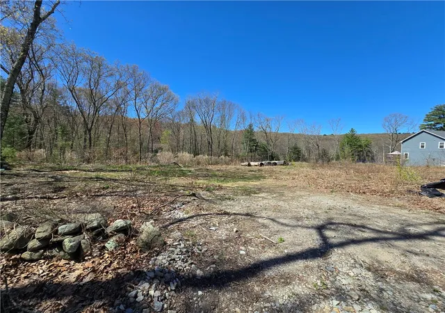Homes for sale in Smithfield, RI | 210 Log Rd, Smithfield, RI 02917 | MLS# 1411495