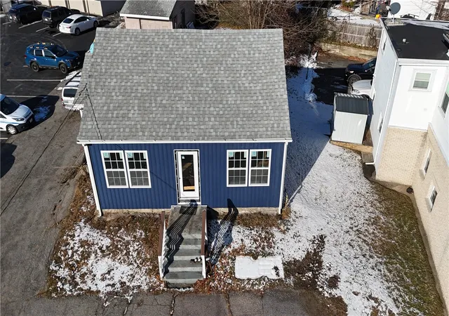 Homes for sale in Lincoln, RI | 148 Front St, Lincoln, RI 02865 | MLS# 1411539
