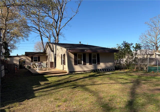 Homes for sale in Coventry, RI | 193 Shady Valley Rd, Coventry, RI 02816 | MLS# 1411572