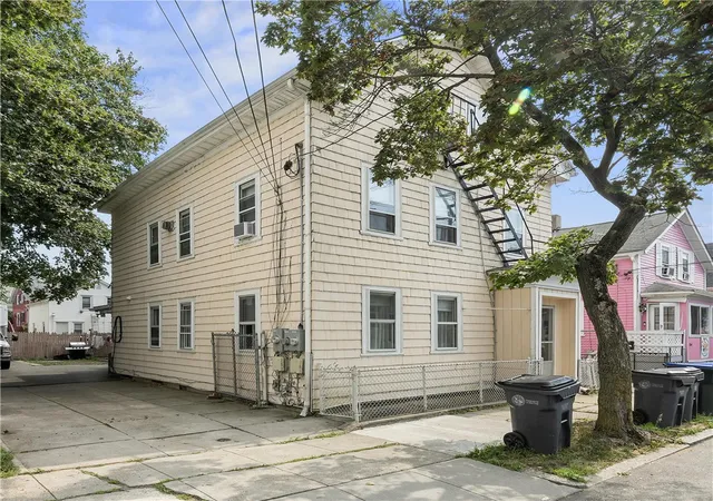 Homes for sale in Providence, RI | 150 Early St, Providence, RI 02907 | MLS# 1411583
