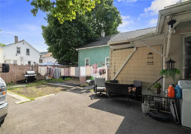 Homes for sale in Providence, RI | 150 Early St, Providence, RI 02907 | MLS# 1411583