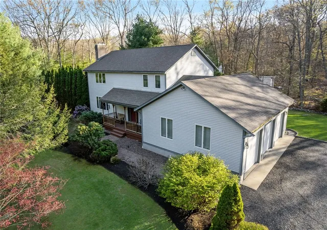 Homes for sale in Scituate, RI | 10 Oak Hill Rd, Scituate, RI 02831 | MLS# 1411216