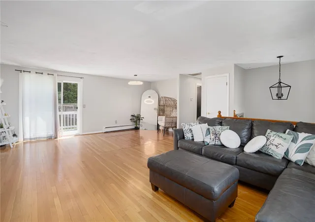 Homes for sale in West Warwick, RI | 44 Quaker Dr, West Warwick, RI 02893 | MLS# 1411691