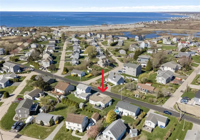 Photo 4 of Single family home for sale at 18 Chestnut Ave, Narragansett, RI 02882 | MLS# 1411707 | Listing updated on 2026-06-29
