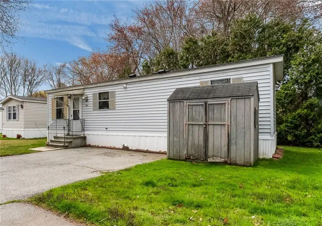 Homes for sale in Middletown, RI | 534 Forest Park Rd, Middletown, RI 02842 | MLS# 1411186