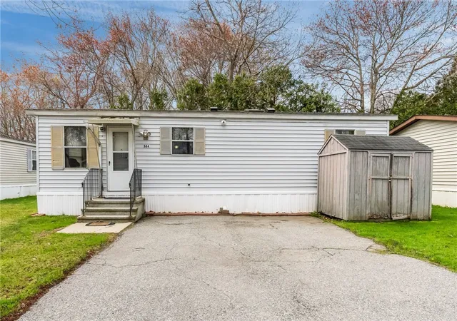 Homes for sale in Middletown, RI | 534 Forest Park Rd, Middletown, RI 02842 | MLS# 1411186