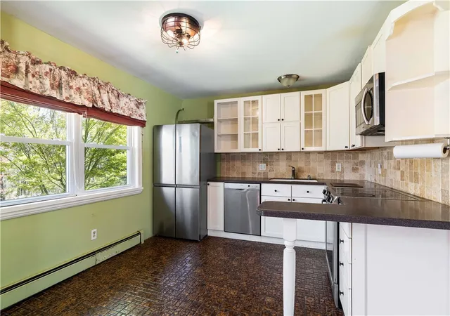 Photo 5 of Single family home for sale at 571 Stony Fort Rd, Saunderstown, RI 02874 | MLS# 1411711 | Listing updated on 2026-08-04