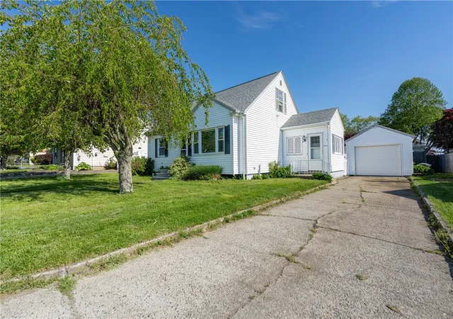 Homes for sale in Tiverton, RI | 110 James M Beardsworth Ave, Tiverton, RI 02878 | MLS# 1411746