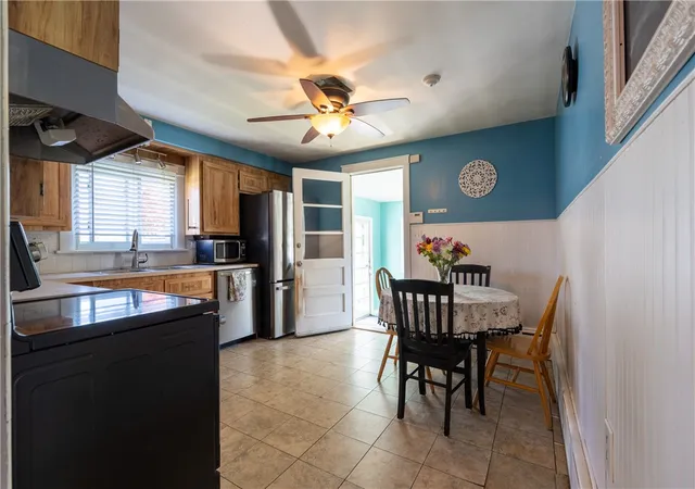 Homes for sale in Tiverton, RI | 110 James M Beardsworth Ave, Tiverton, RI 02878 | MLS# 1411746