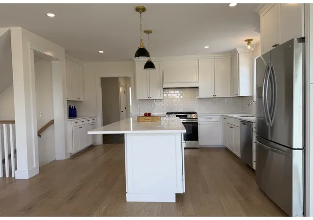 5th image of 27 Massasoit Ave, Bristol, RI 02809 | MLS# 1411751