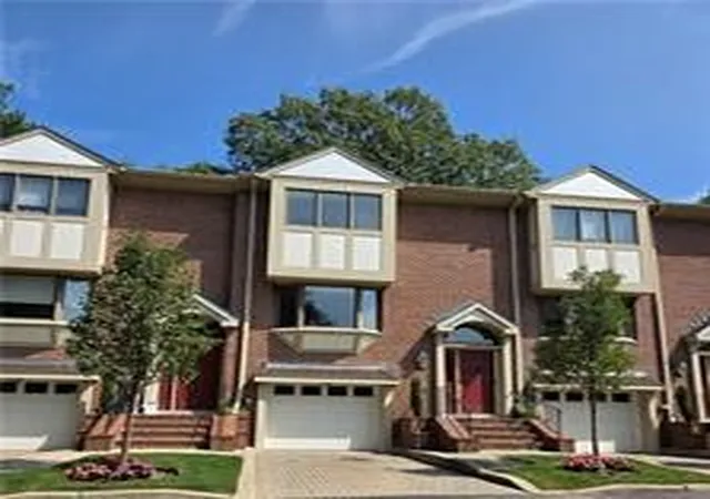 4th image of 203 Dean Ridge Ct, Cranston, RI 02920 | MLS# 1411733