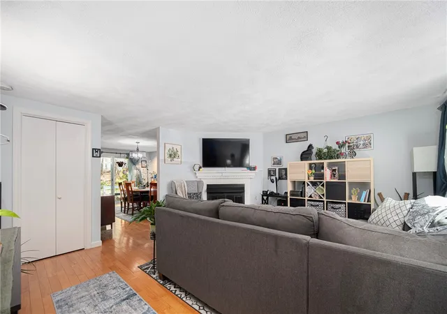 Homes for sale in Smithfield, RI | 10 Pheasant Run #B, Smithfield, RI 02917 | MLS# 1411662