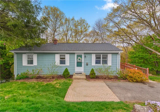 Homes for sale in Coventry, RI | 6 Linda Ct, Coventry, RI 02816 | MLS# 1411619