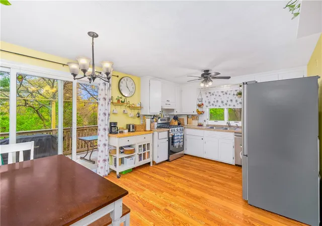 Homes for sale in Coventry, RI | 6 Linda Ct, Coventry, RI 02816 | MLS# 1411619