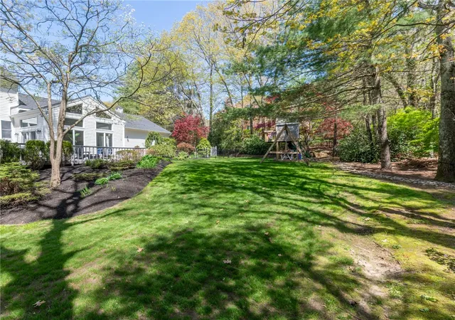 5th image of 100 Joseph Ct, Warwick, RI 02886 | MLS# 1410803