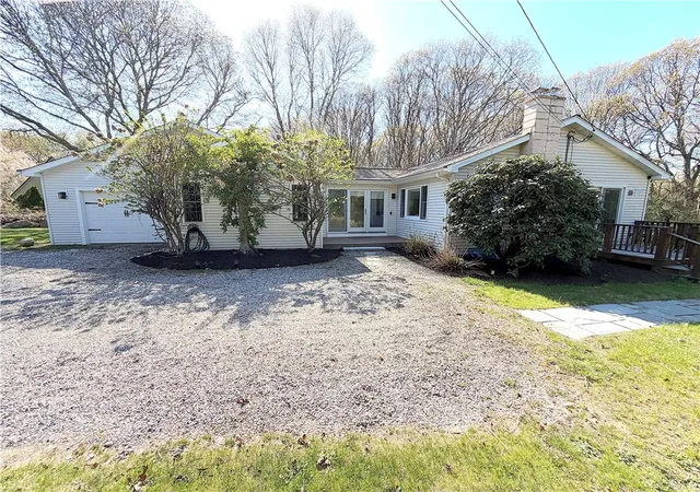 Homes for sale in South Kingstown, RI | 435 Allen Ave, South Kingstown, RI 02879 | MLS# 1411776