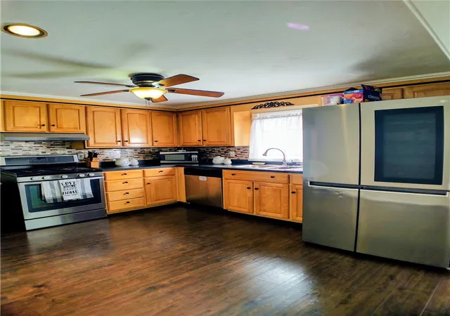 4th image of 21 Urban Ave, Pawtucket, RI 02860 | MLS# 1410886