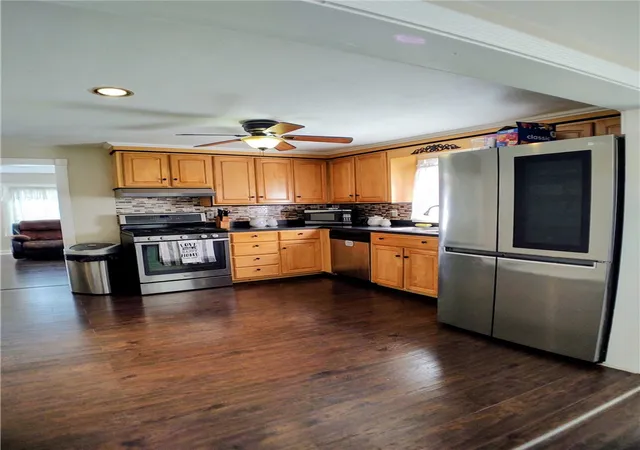 5th image of 21 Urban Ave, Pawtucket, RI 02860 | MLS# 1410886