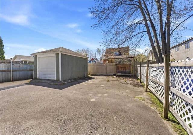 Homes for sale in Cranston, RI | 308 Smith St, Cranston, RI 02905 | MLS# 1411935