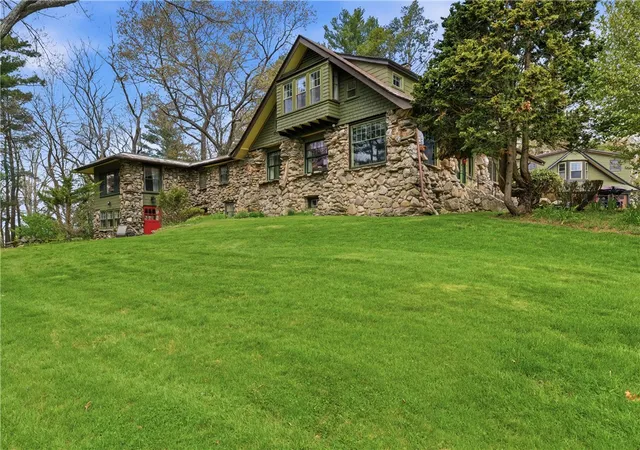 Homes for sale in Glocester, RI | 10 Hamilton Hl, Glocester, RI 02829 | MLS# 1411951