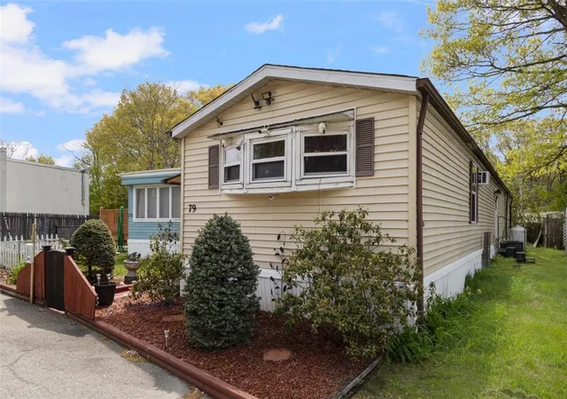 Homes for sale in North Kingstown, RI | 6101 Post Rd, North Kingstown, RI 02852 | MLS# 1412011