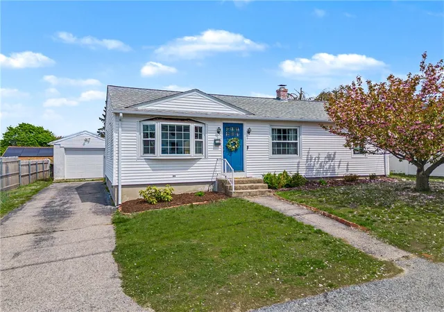 Homes for sale in North Providence, RI | 116 Volturno St, North Providence, RI 02904 | MLS# 1412014