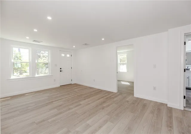 Homes for sale in Cumberland, RI | 19 Leigh Rd, Cumberland, RI 02864 | MLS# 1411922