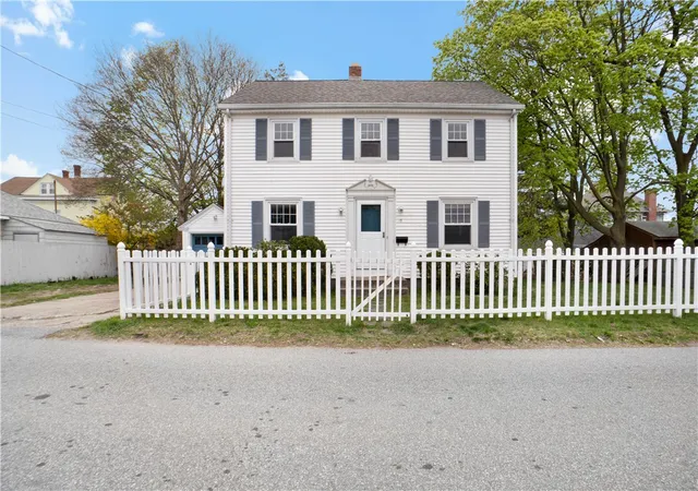 Homes for sale in East Providence, RI | 15 Cooper St, East Providence, RI 02914 | MLS# 1411144