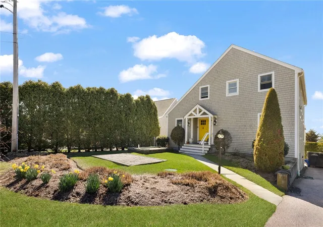 Homes for sale in Jamestown, RI | 109 Umiak Ave, Jamestown, RI 02835 | MLS# 1409605