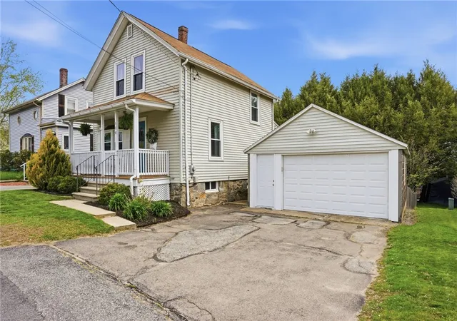 Homes for sale in North Smithfield, RI | 118 Bellevue Ave, North Smithfield, RI 02896 | MLS# 1412232