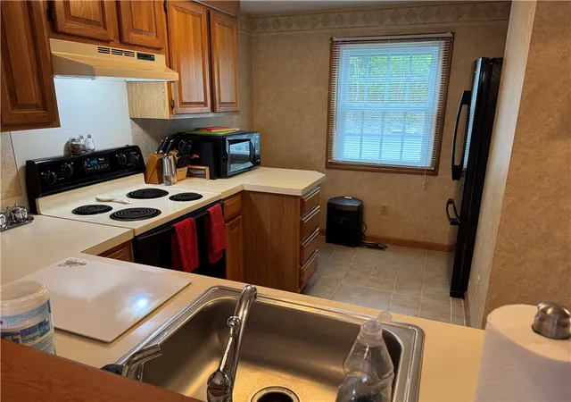 4th image of 158 Scenery Ln, Johnston, RI 02919 | MLS# 1412198