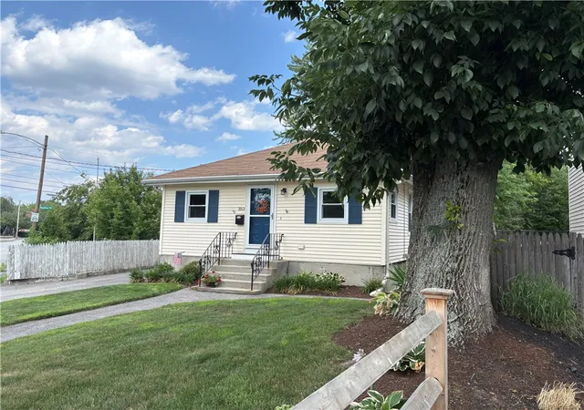 Homes for sale in East Providence, RI | 353 Massasoit Ave, East Providence, RI 02914 | MLS# 1412344