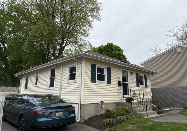 Homes for sale in East Providence, RI | 353 Massasoit Ave, East Providence, RI 02914 | MLS# 1412344
