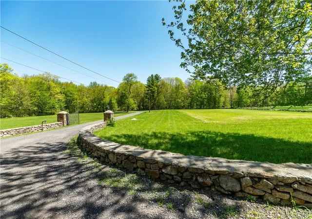 3rd image of 41 Edie'S Ln, Exeter, RI 02822 | MLS# 1412142
