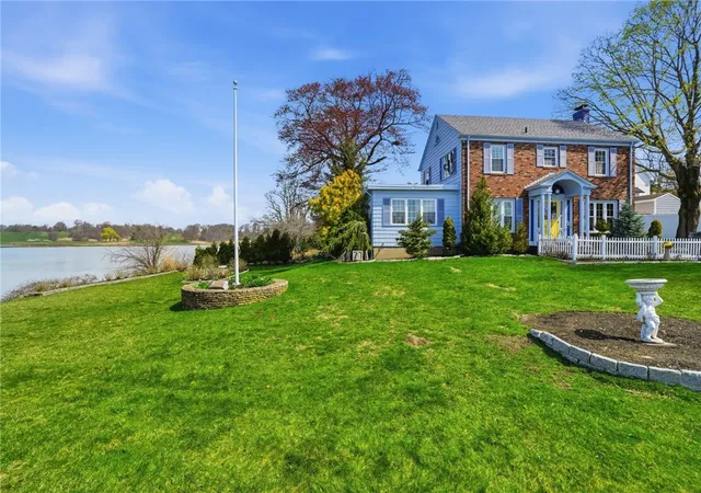1st image of 680 Veterans Memorial Pkwy, East Providence, RI 02914 | MLS# 1412295