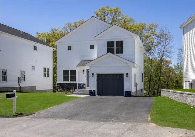 Homes for sale in Smithfield, RI | 9 Stoneridge Rd #9, Smithfield, RI 02917 | MLS# 1412492