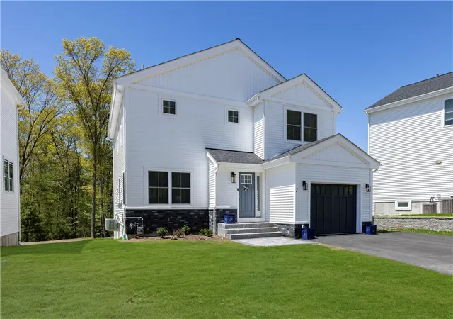 Homes for sale in Smithfield, RI | 9 Stoneridge Rd #9, Smithfield, RI 02917 | MLS# 1412492