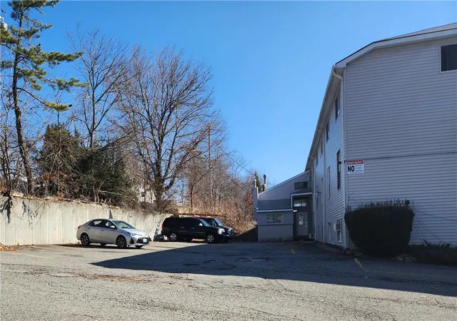 Homes for sale in North Providence, RI | 420 Woodward Rd #19, North Providence, RI 02904 | MLS# 1412494